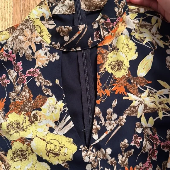 Floral Long Sleeved Romper - Picture 4 of 8
